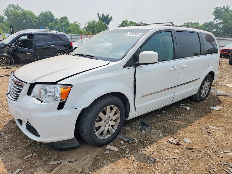 2016 CHRYSLER Town and Country