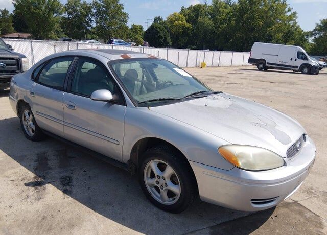 2006 FORD Taurus