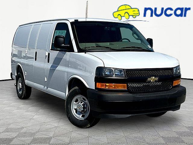 2026 CHEVROLET Express