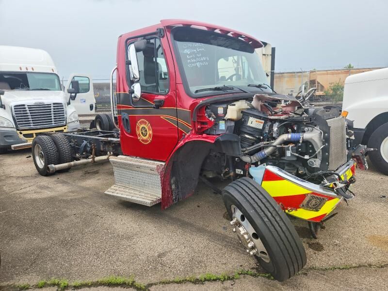 2015 FREIGHTLINER M2