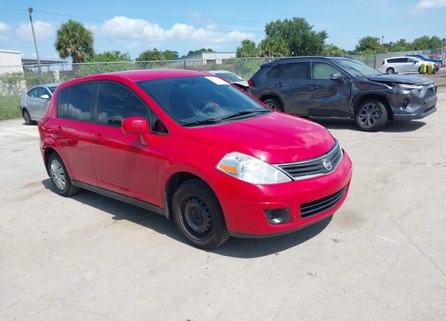 2011 NISSAN Versa