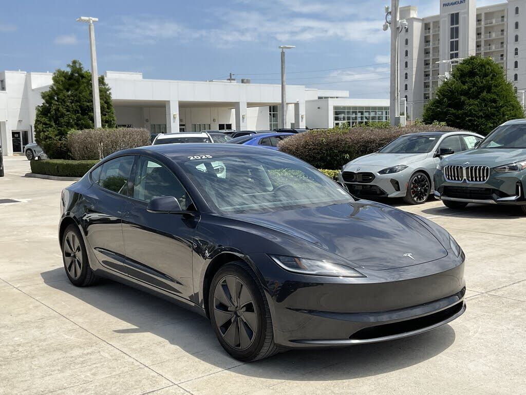 2025 TESLA Model 3