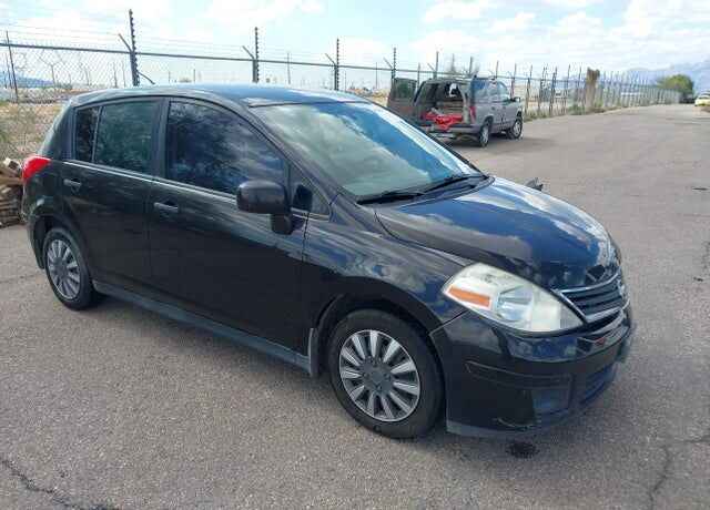 2011 NISSAN Versa