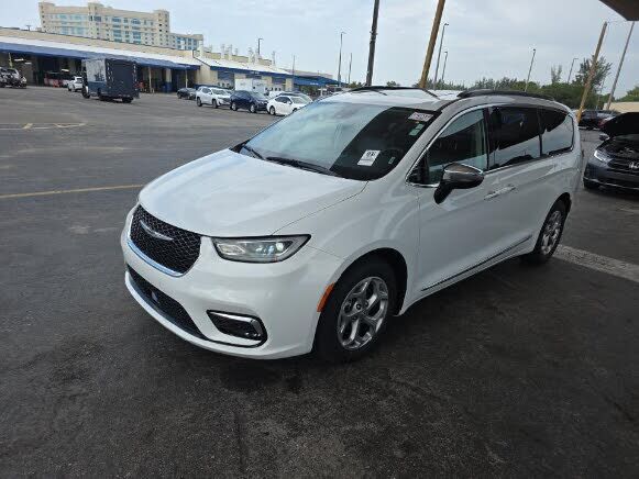 2023 CHRYSLER Pacifica
