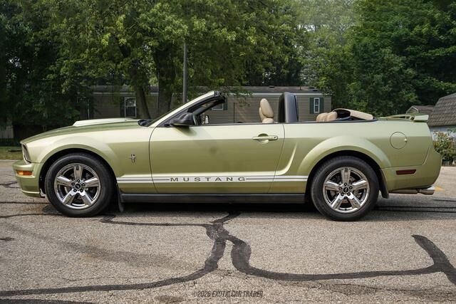 2005 FORD Mustang