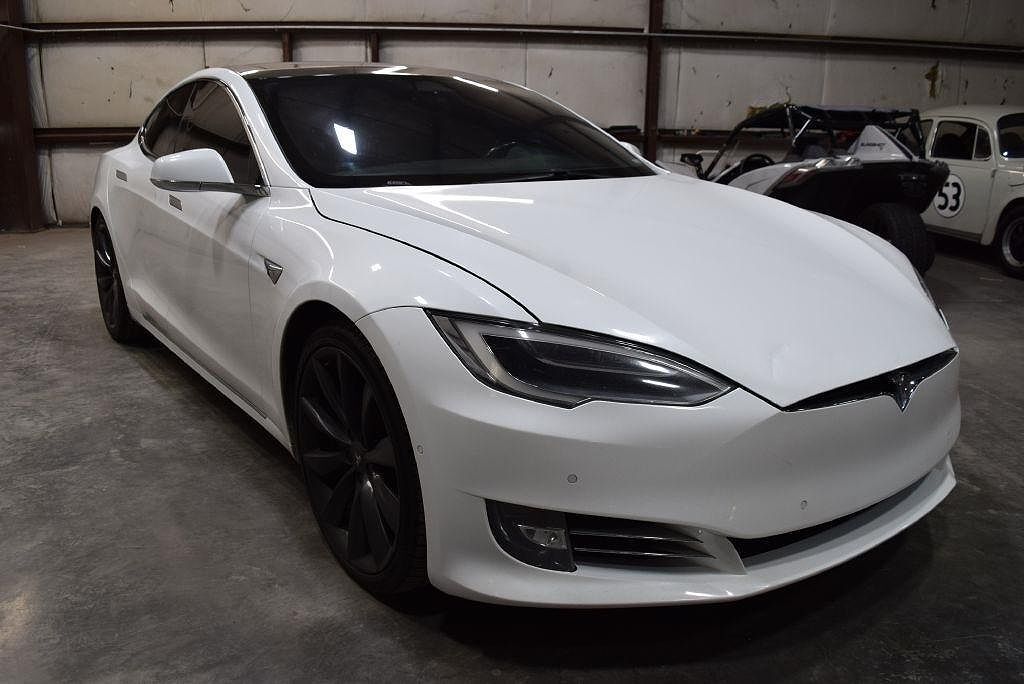2016 TESLA Model S