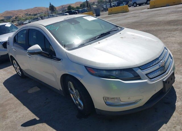 2013 CHEVROLET Volt