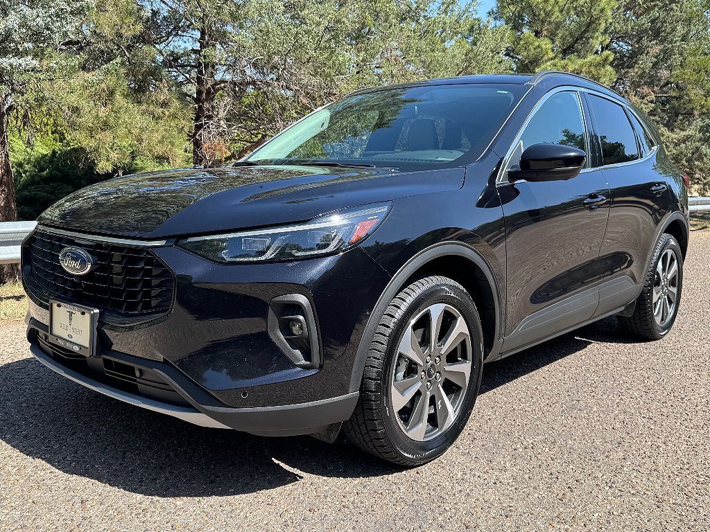 2024 FORD Escape
