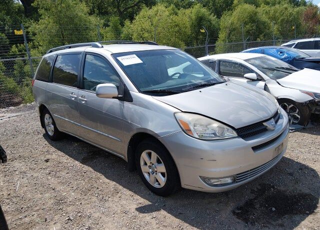 2004 TOYOTA Sienna