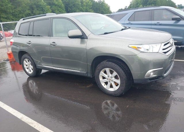 2011 TOYOTA Highlander