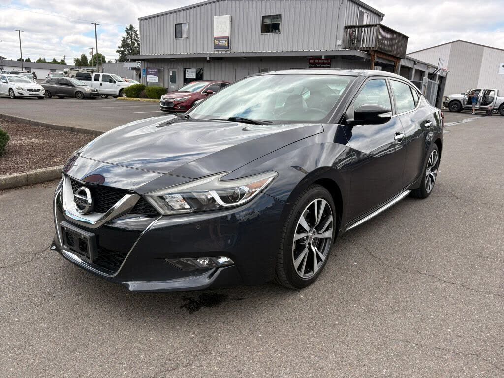 2017 NISSAN Maxima