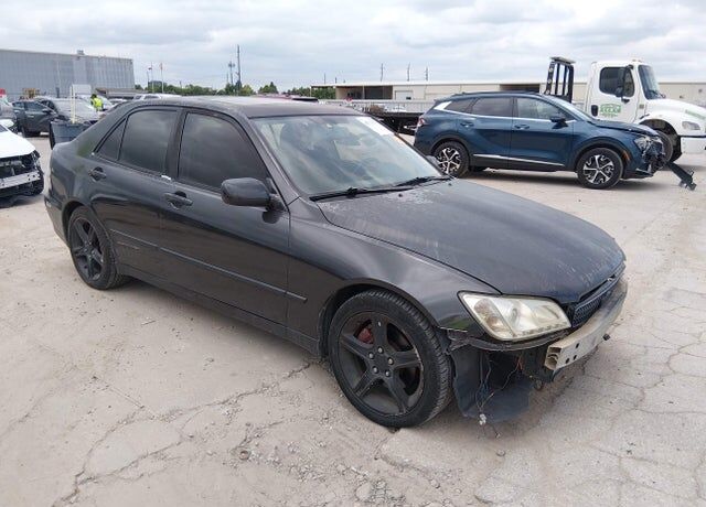 2002 LEXUS IS