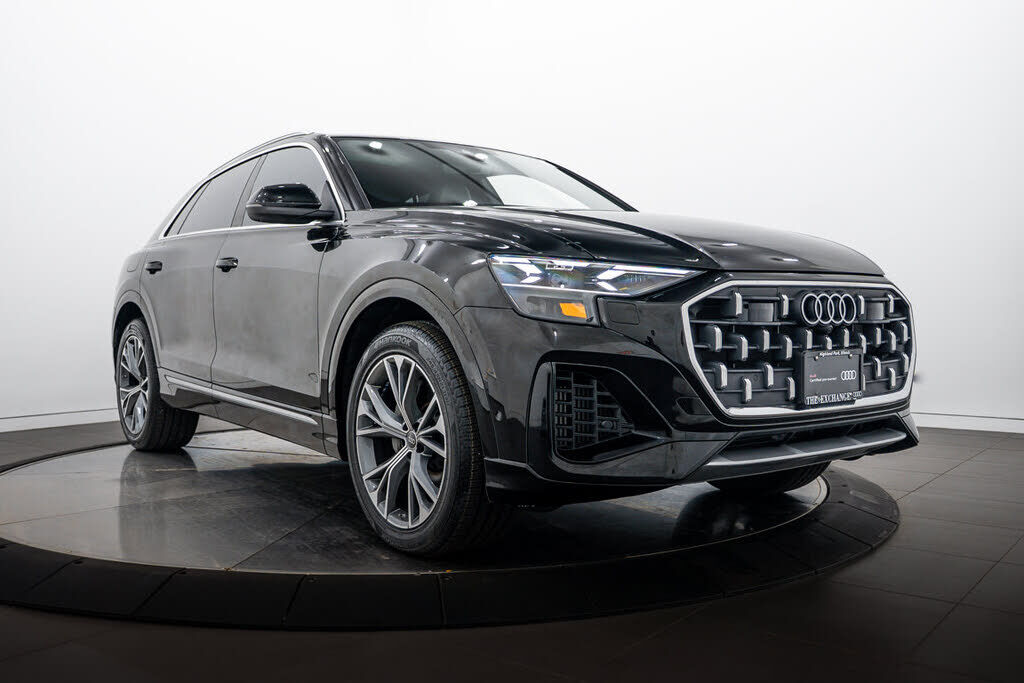 2024 AUDI Q8