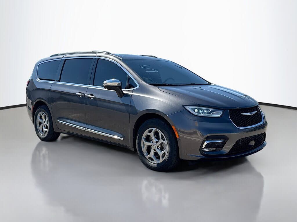 2023 CHRYSLER Pacifica