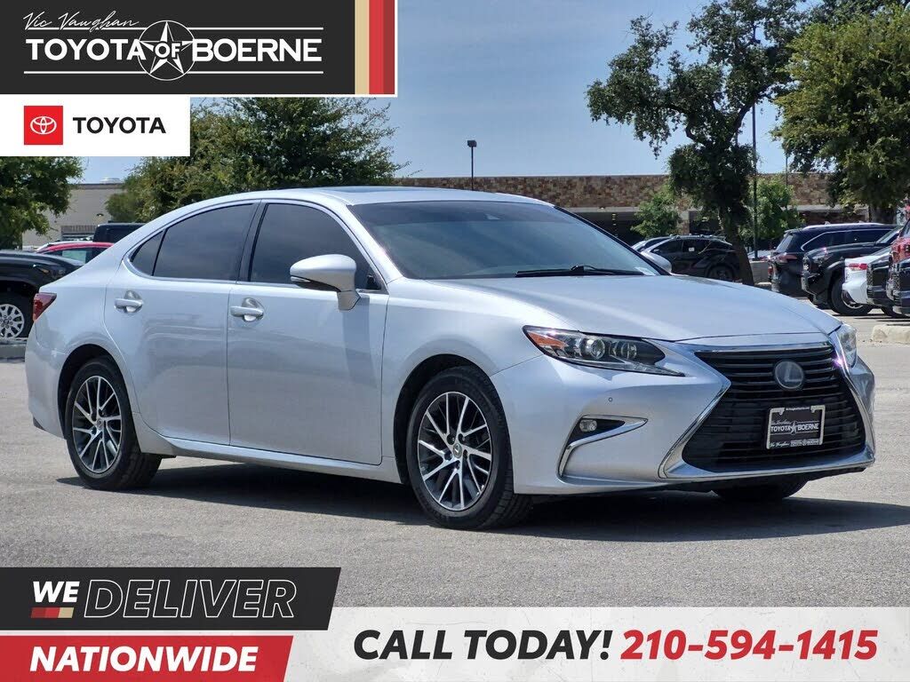 2017 LEXUS ES