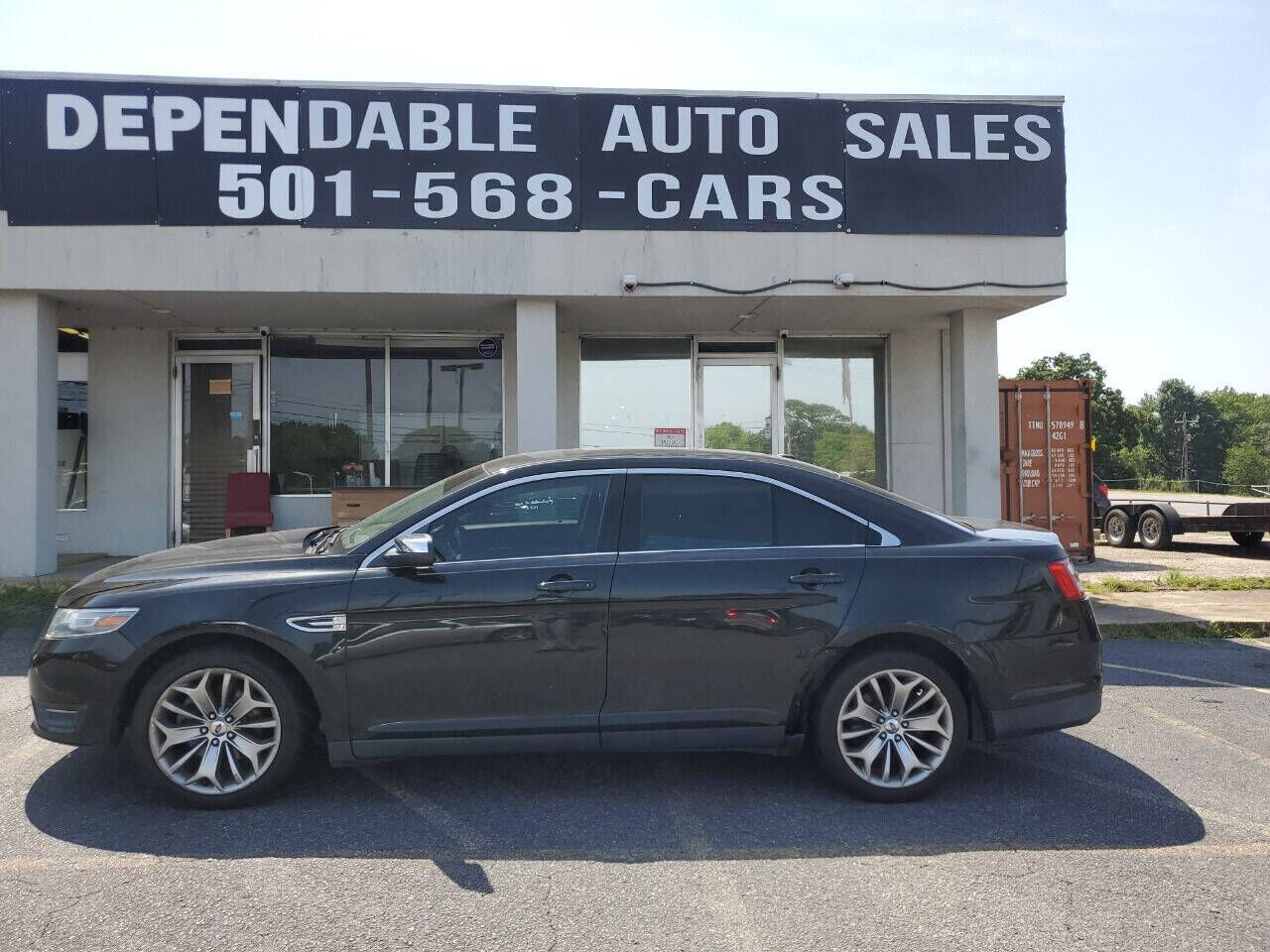 2013 FORD Taurus