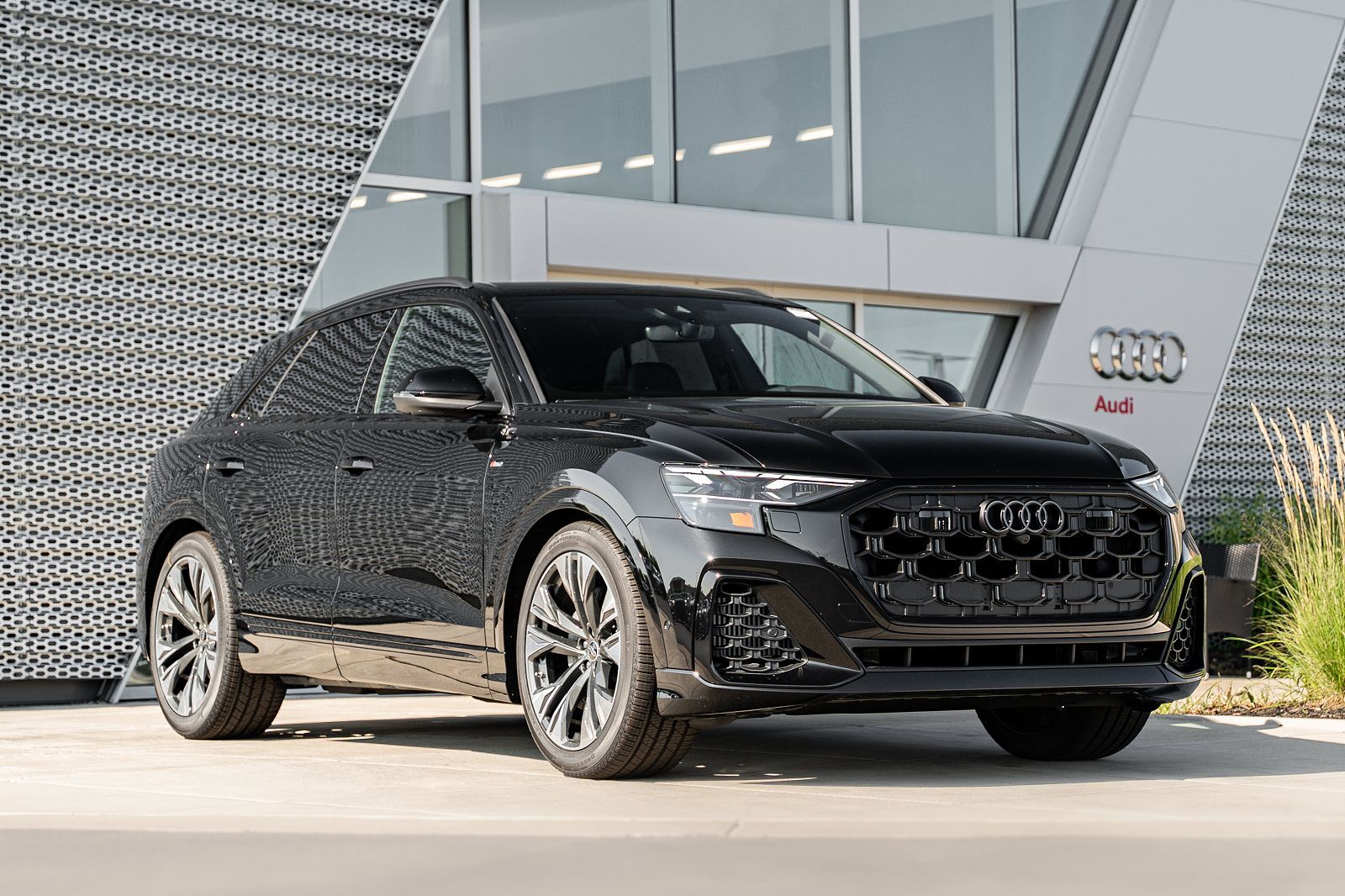 2026 AUDI Q8