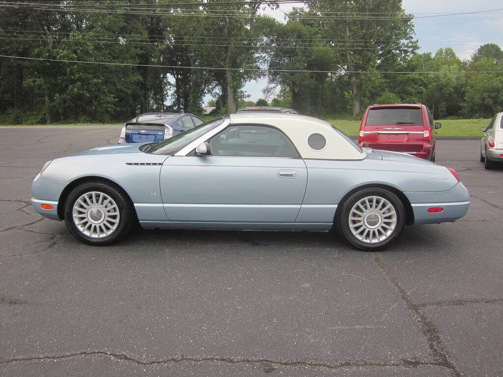 2004 FORD Thunderbird