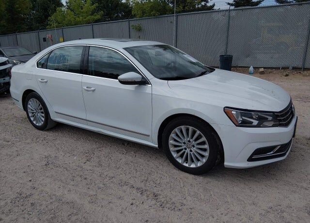 2017 VOLKSWAGEN Passat