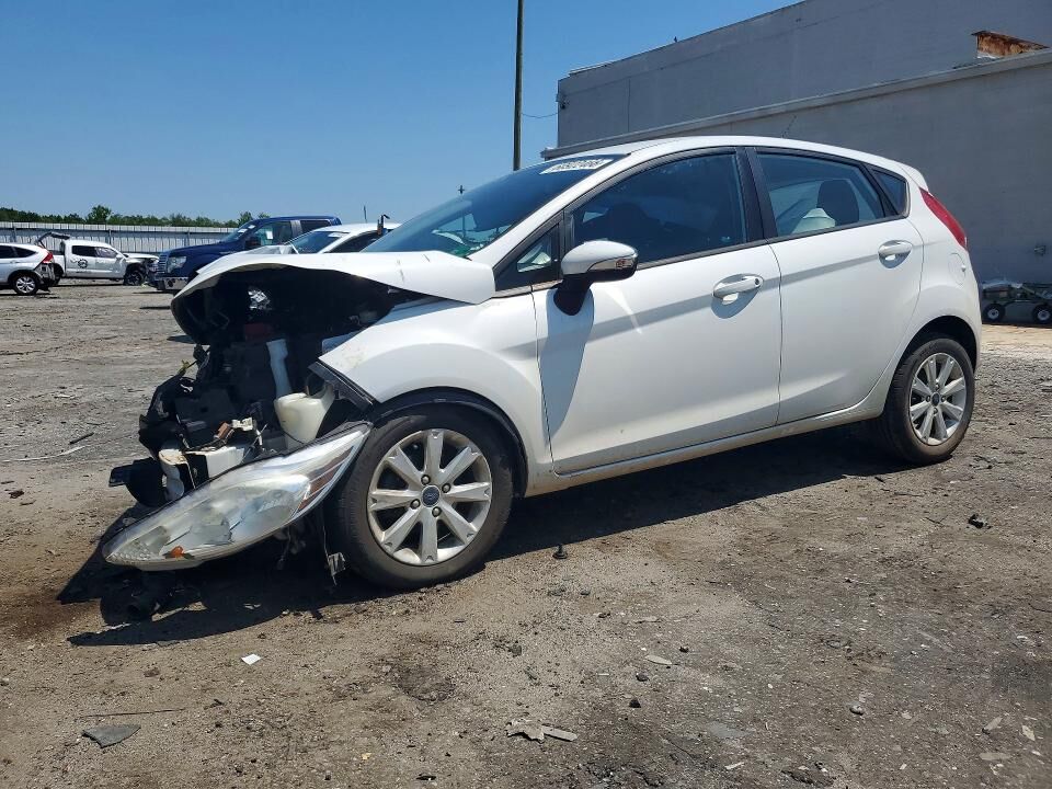 2013 FORD Fiesta