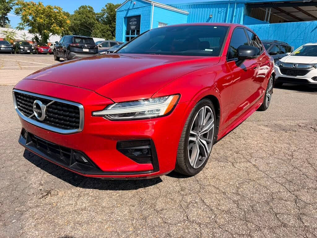 2019 VOLVO S60