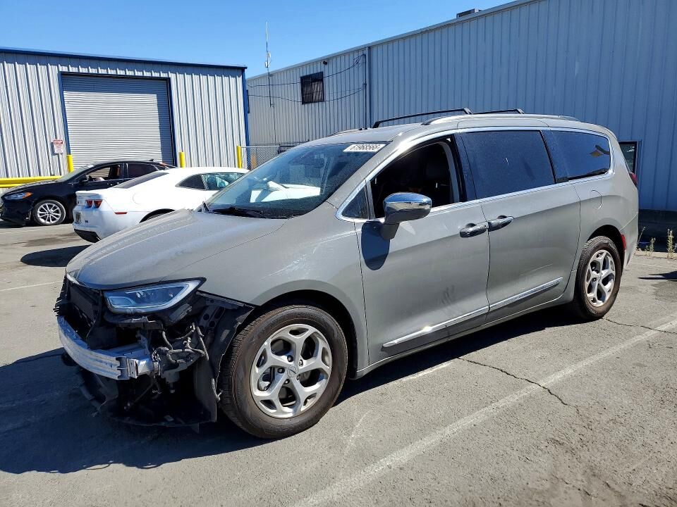 2022 CHRYSLER Pacifica