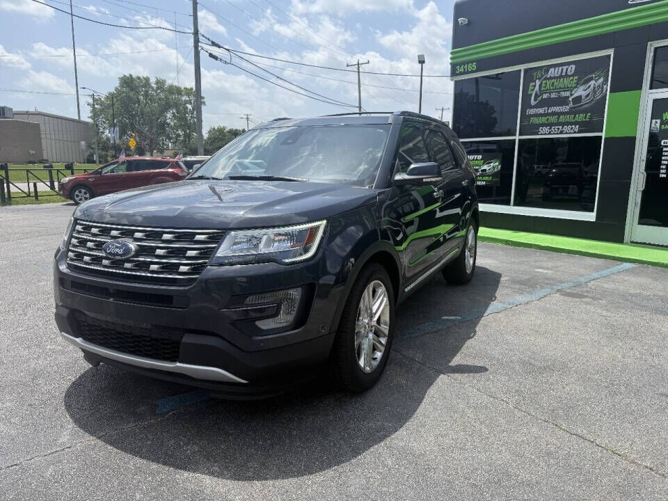 2017 FORD Explorer