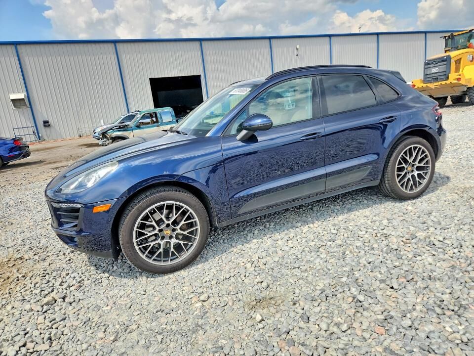 2018 PORSCHE Macan