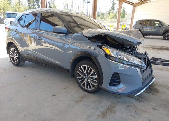 2024 NISSAN Kicks