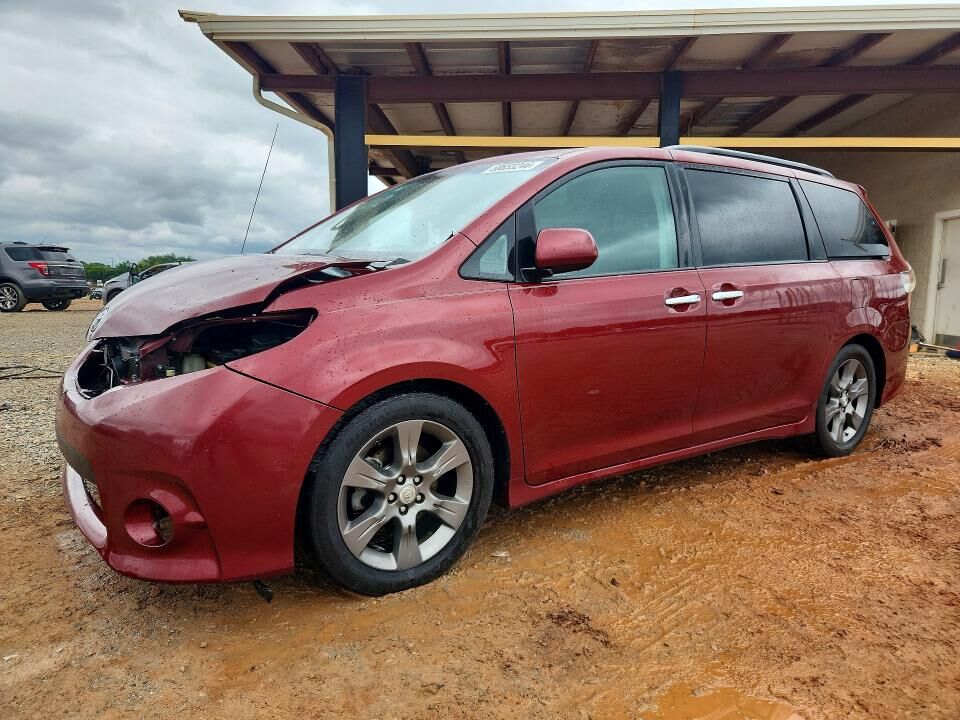 2013 TOYOTA Sienna