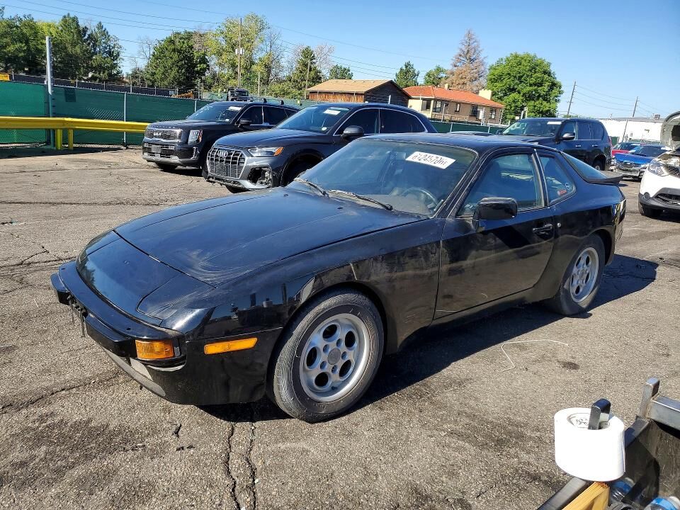 1985 PORSCHE 944