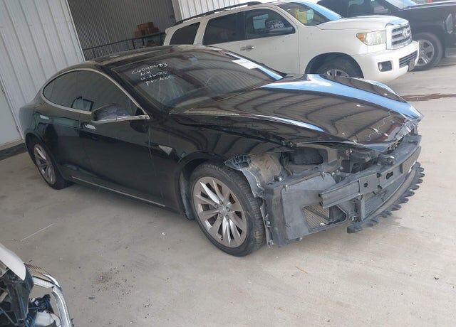 2016 TESLA Model S