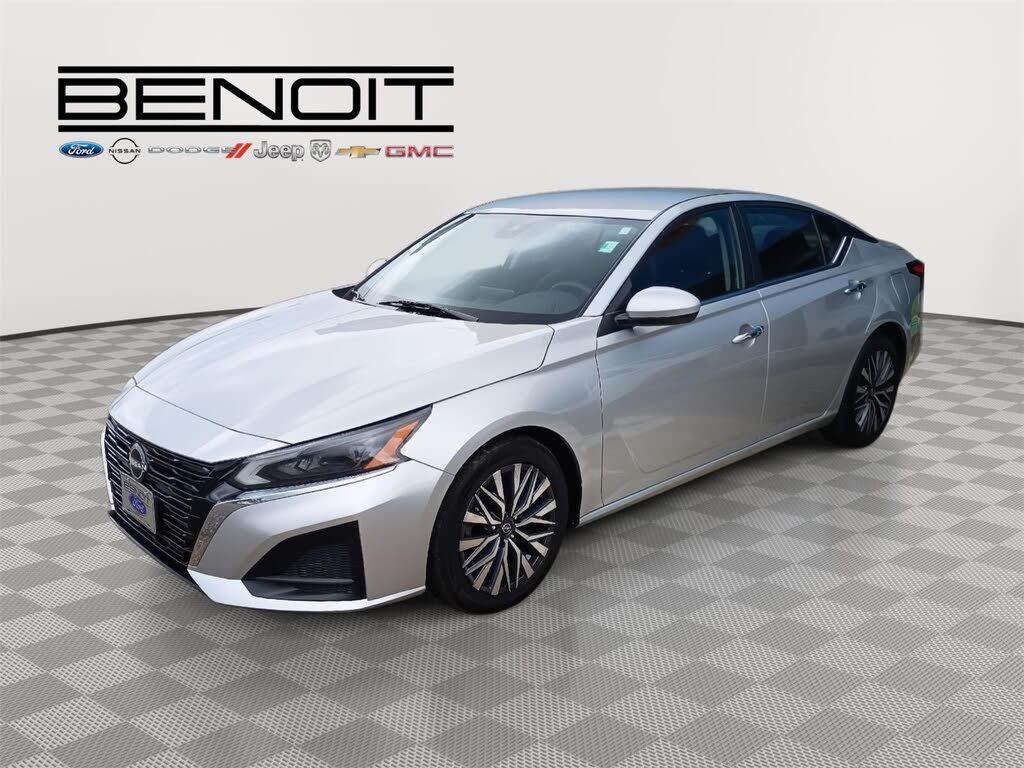 2023 NISSAN Altima