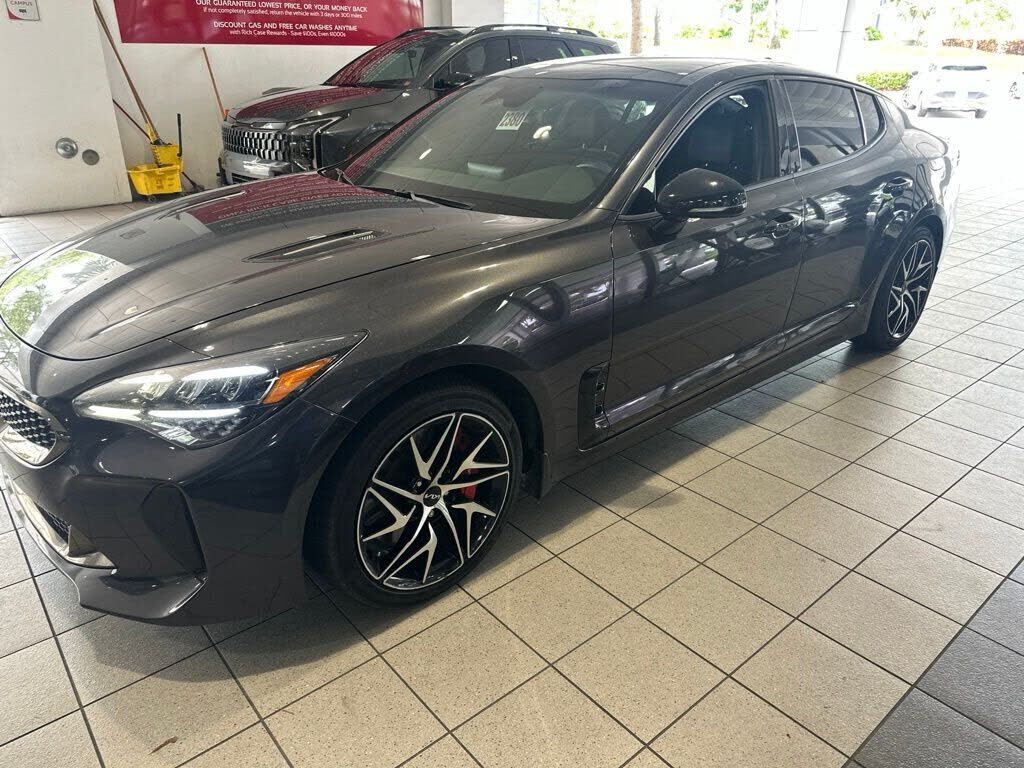 2023 KIA Stinger