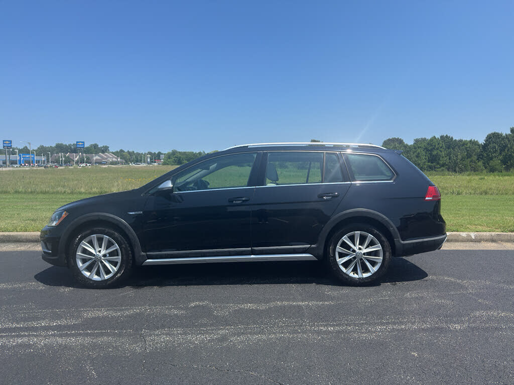 2017 VOLKSWAGEN Golf Alltrack
