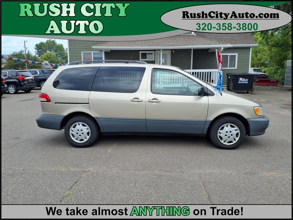 2002 TOYOTA Sienna