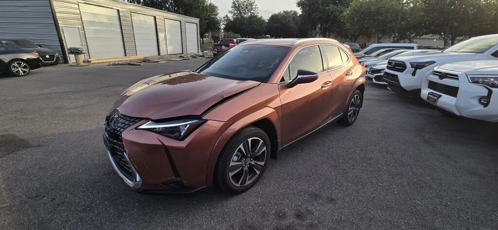 2026 LEXUS UX