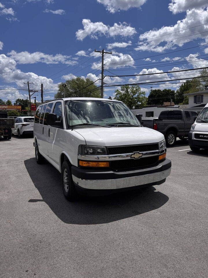2019 CHEVROLET Express