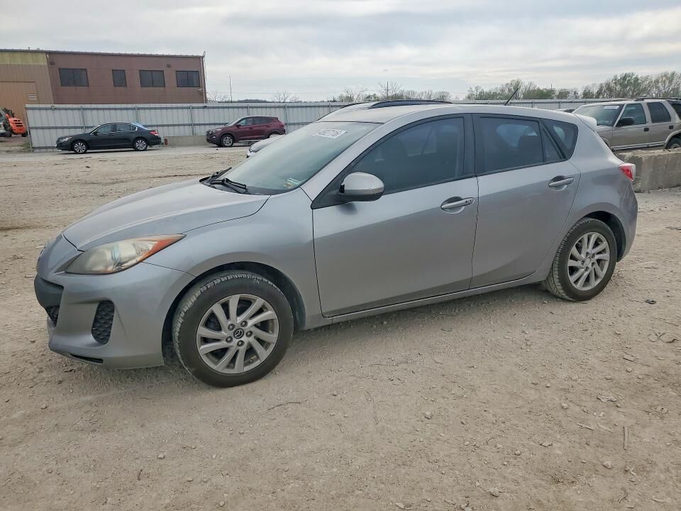 2013 MAZDA Mazda3