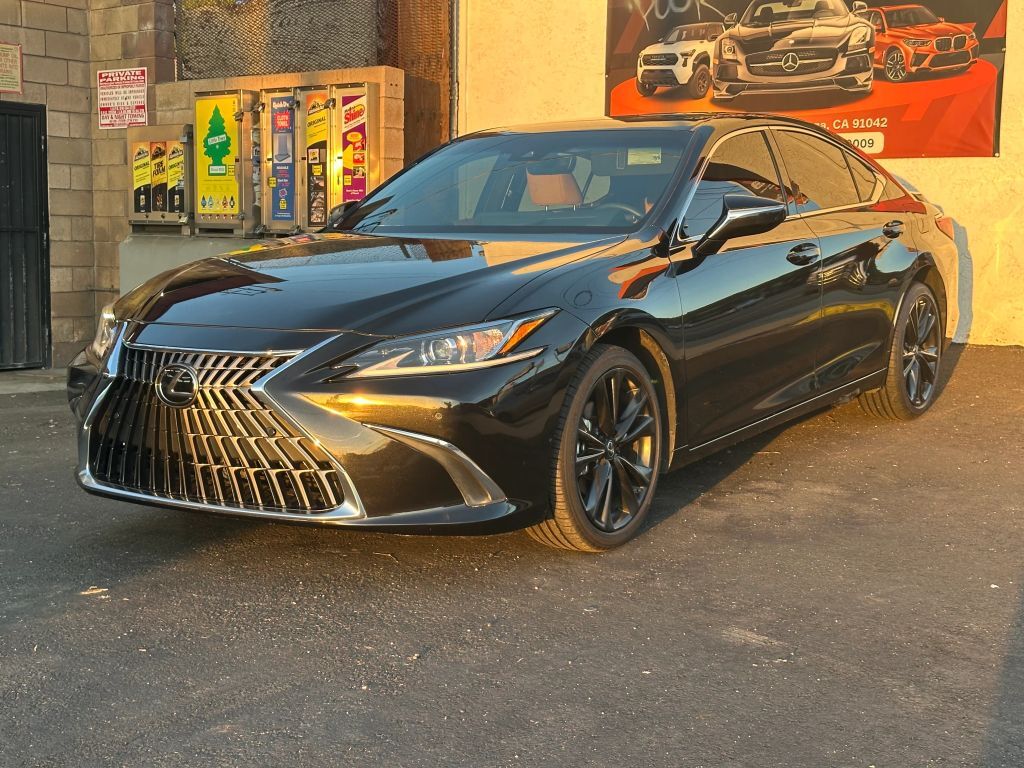 2025 LEXUS ES