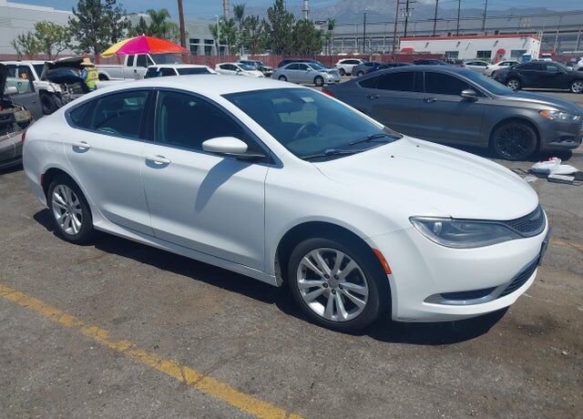 2015 CHRYSLER 200