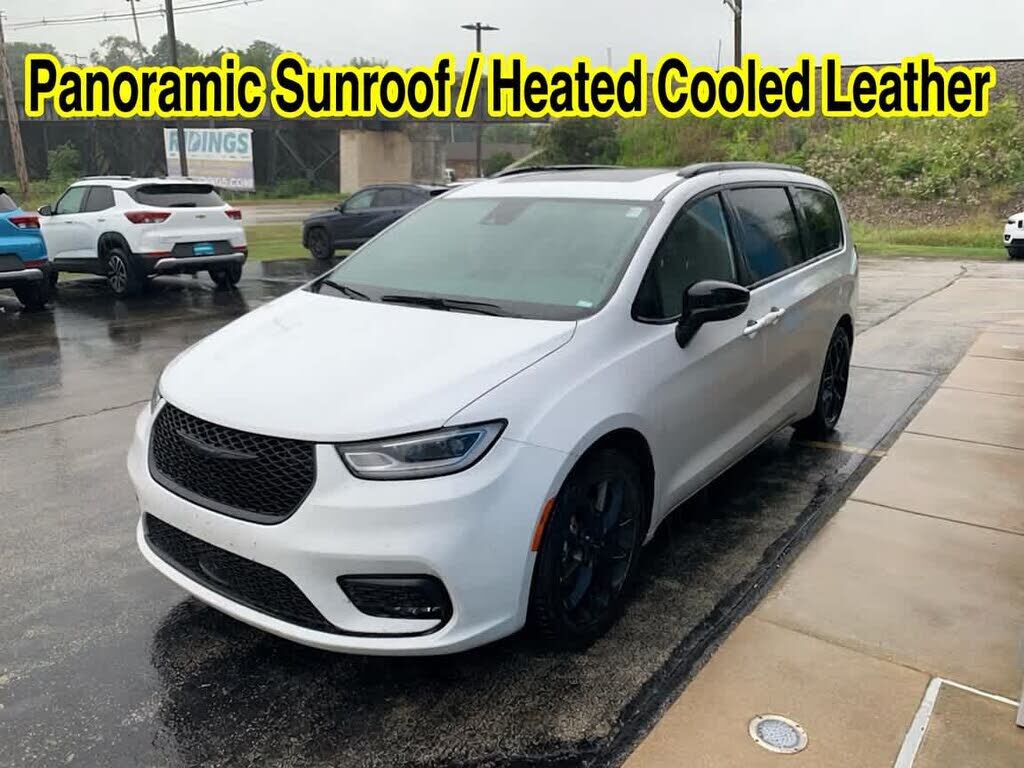 2025 CHRYSLER Pacifica