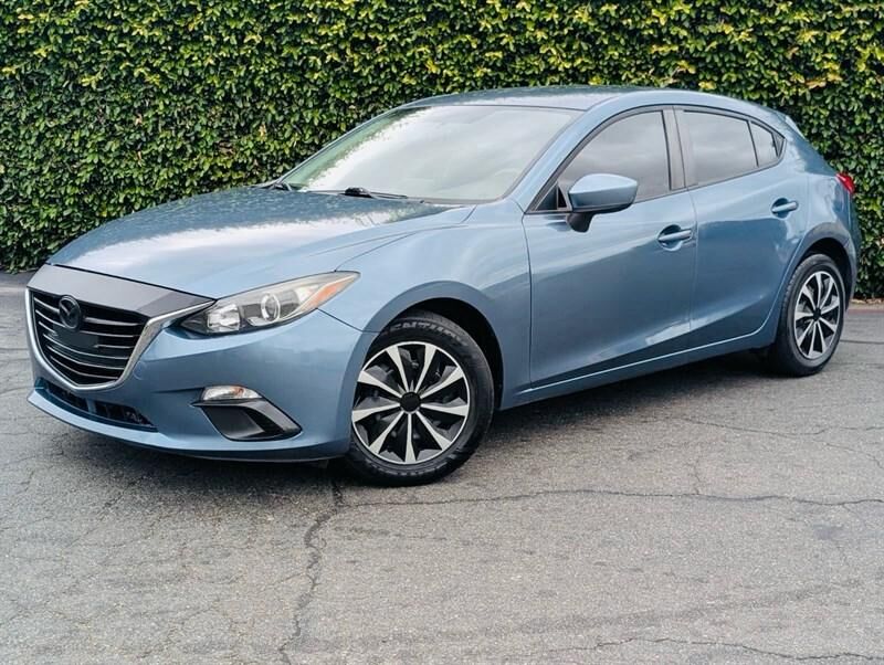 2016 MAZDA Mazda3