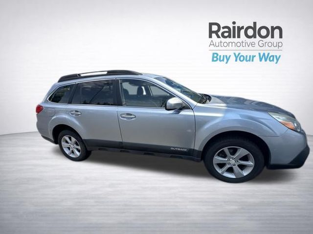 2013 SUBARU Outback