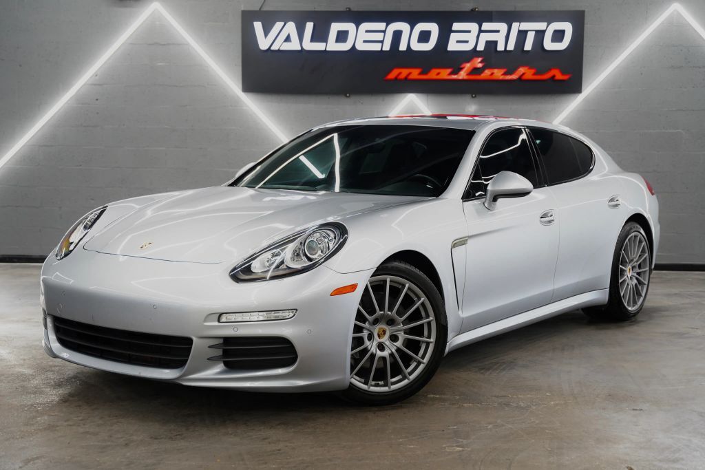 2016 PORSCHE Panamera