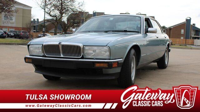 1990 JAGUAR Vanden Plas