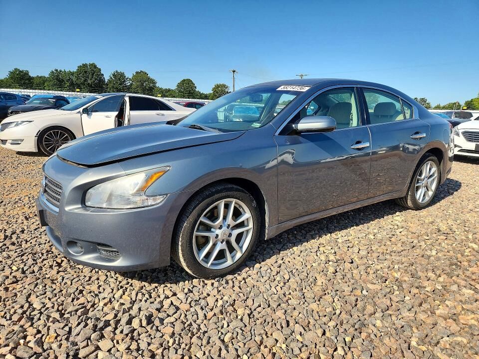 2010 NISSAN Maxima