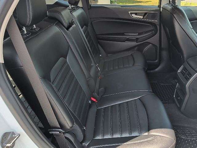 2023 FORD Edge