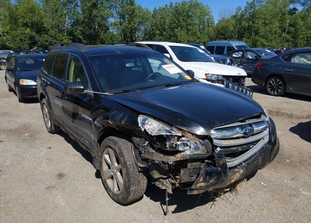 2014 SUBARU Outback