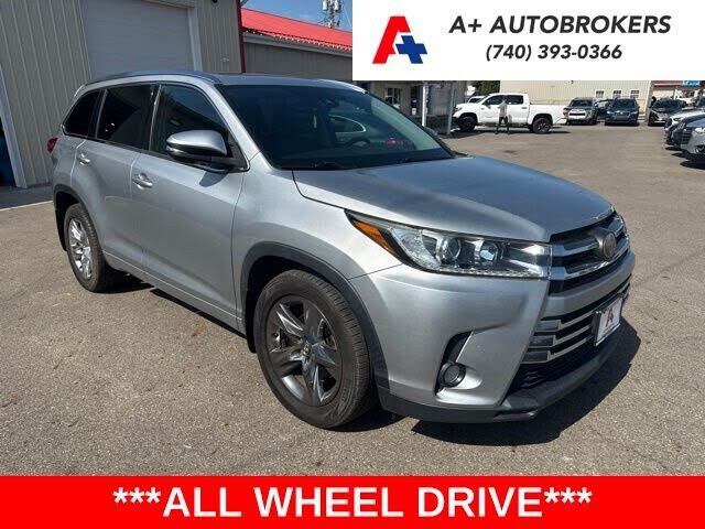 2017 TOYOTA Highlander